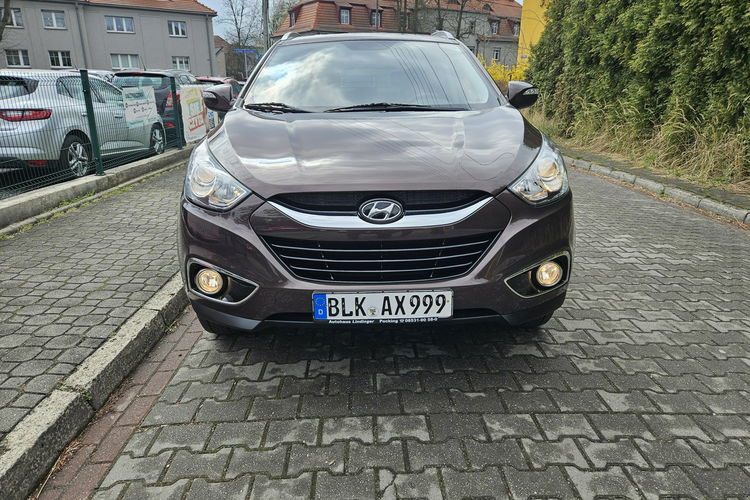 Hyundai ix35 Climatronic / Nawigacja / Podgrzewane fotele / Skóra , itd zdjęcie 13