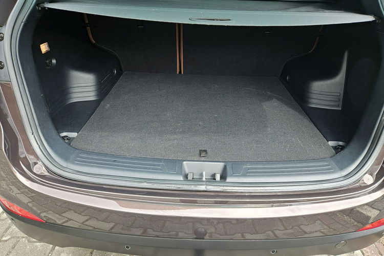 Hyundai ix35 Climatronic / Nawigacja / Podgrzewane fotele / Skóra , itd zdjęcie 17
