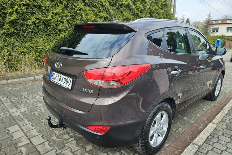 Hyundai ix35 Climatronic / Nawigacja / Podgrzewane fotele / Skóra , itd zdjęcie 3