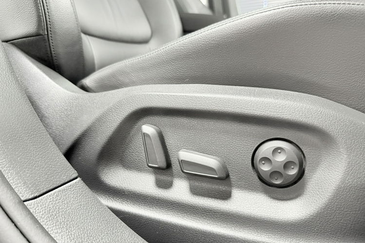 Volkswagen Sharan 2.0 TDI 177PS +DSG"KARAT Exclusive"7-Osobowy BiXenon NAVI Skóry NIEMCY zdjęcie 22