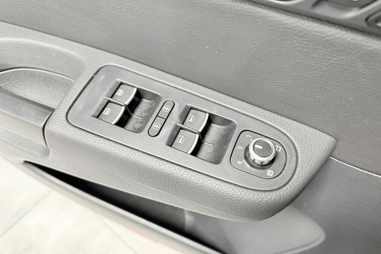 Volkswagen Sharan 2.0 TDI 177PS +DSG"KARAT Exclusive"7-Osobowy BiXenon NAVI Skóry NIEMCY zdjęcie 40