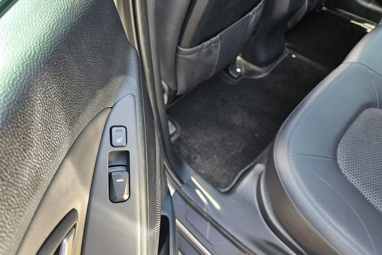 Hyundai ix35 Navi / Android + Kamera cofania / Podgrzewane fotele zdjęcie 13
