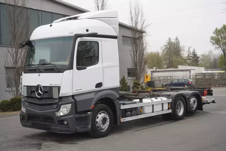 Mercedes Actros 2545 6×2 MP5 / FULL ADR / zdjęcie 7