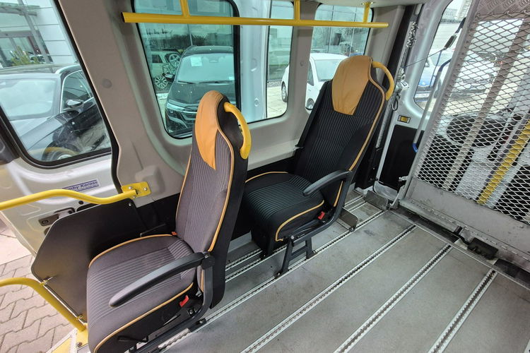 Transit Ford Transit 2.0 TDCi, Bus oryginalny 9 osób + rampa, Non stop serwis zdjęcie 22