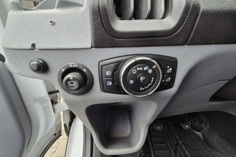 Transit Ford Transit 2.0 TDCi, Bus oryginalny 9 osób + rampa, Non stop serwis zdjęcie 26