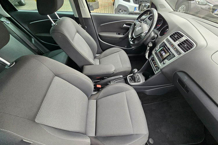Volkswagen Polo radar, grzane fotele, alu, tempomat, klimatronik zdjęcie 11