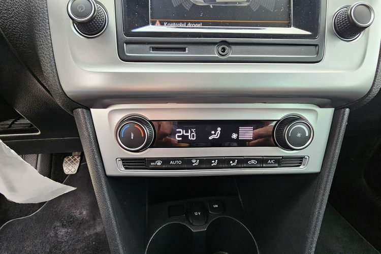Volkswagen Polo radar, grzane fotele, alu, tempomat, klimatronik zdjęcie 24