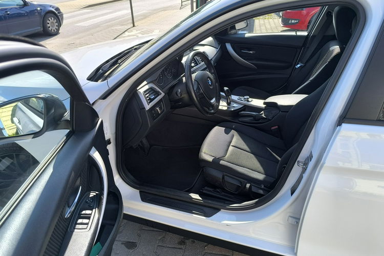 BMW 320 2.0d 163KM Automat Navi Szyberdach zdjęcie 13