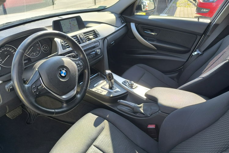 BMW 320 2.0d 163KM Automat Navi Szyberdach zdjęcie 17
