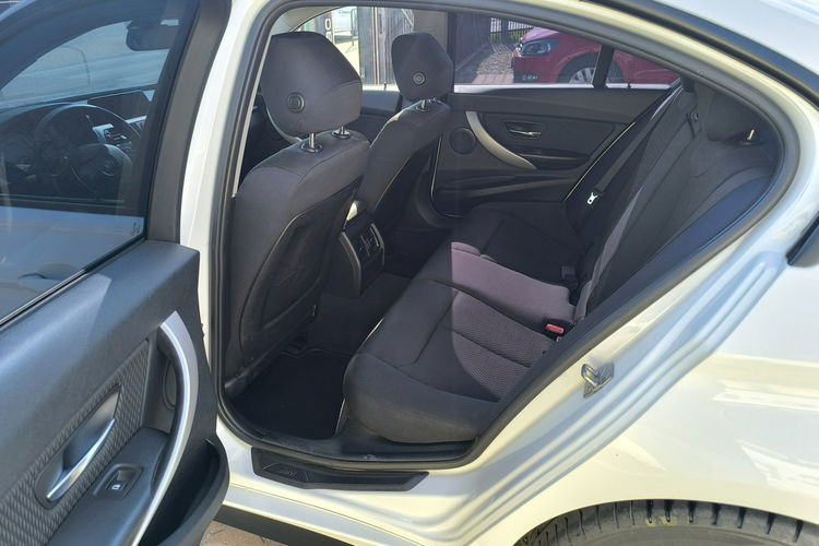 BMW 320 2.0d 163KM Automat Navi Szyberdach zdjęcie 19