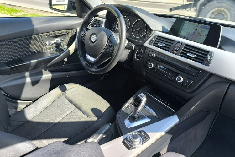 BMW 320 2.0d 163KM Automat Navi Szyberdach zdjęcie 23