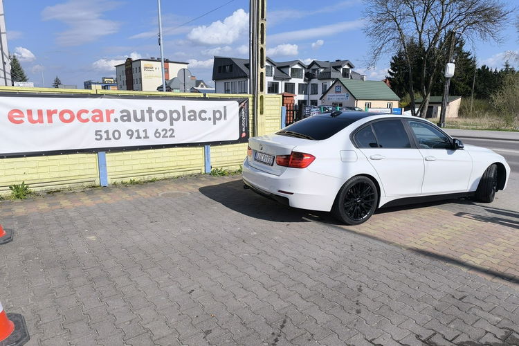 BMW 320 2.0d 163KM Automat Navi Szyberdach zdjęcie 4