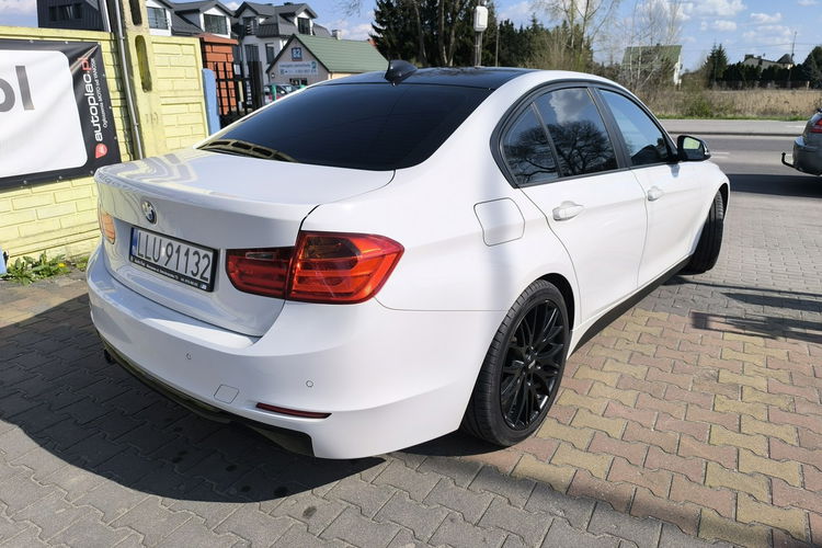 BMW 320 2.0d 163KM Automat Navi Szyberdach zdjęcie 5