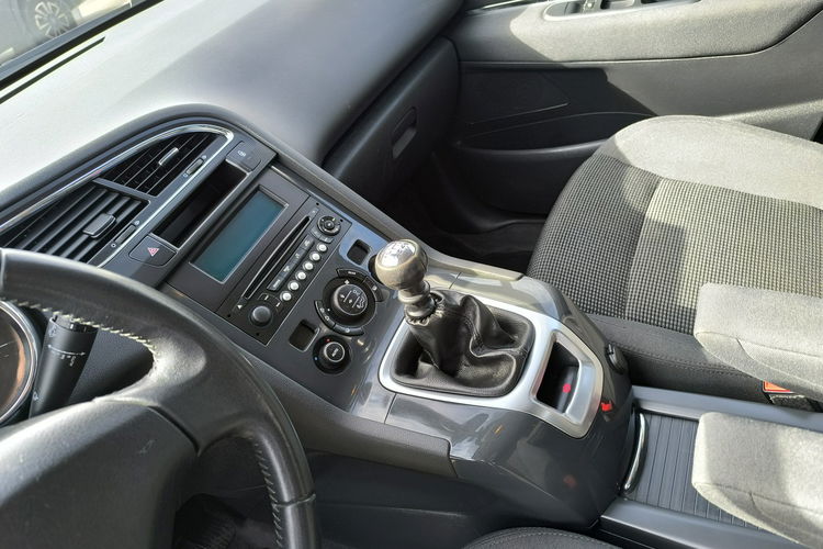 Peugeot 5008 2.0 HDi 16V 150KM Lift Klimatronic zdjęcie 15