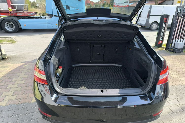 Skoda Superb 1.6 TDi 120KM Skóra Automat zdjęcie 23
