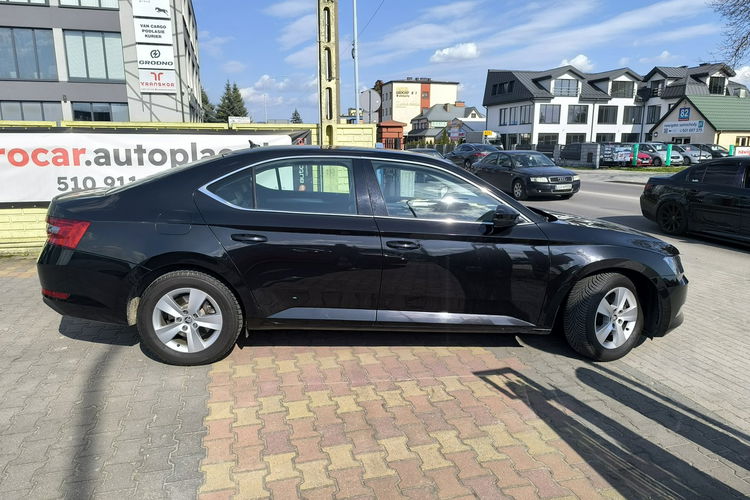 Skoda Superb 1.6 TDi 120KM Skóra Automat zdjęcie 3