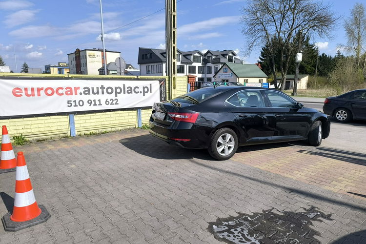 Skoda Superb 1.6 TDi 120KM Skóra Automat zdjęcie 4