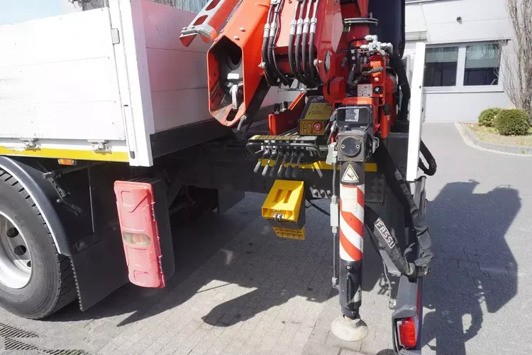 Iveco Stralis 310 / 34 tys. km / HDS Fassi 4t 400 MTH / Burtowy zdjęcie 19