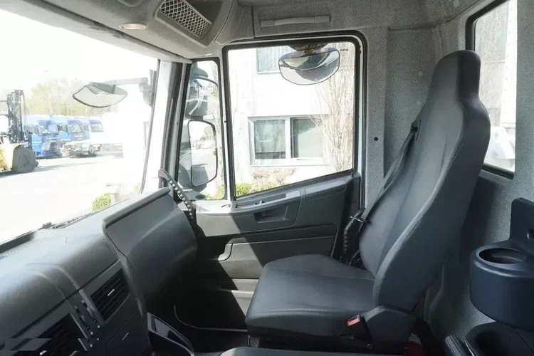 Iveco Stralis 310 / 34 tys. km / HDS Fassi 4t 400 MTH / Burtowy zdjęcie 24