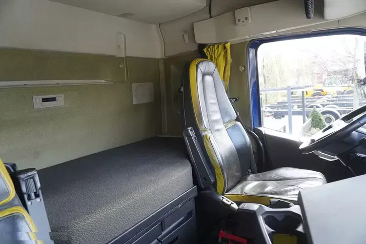 Volvo FH16 750 8x4 / 750 KM / 20 t ładowności / zabudowa z kłonicami zdjęcie 26