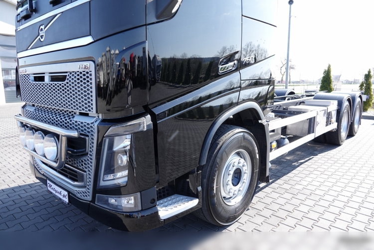 Volvo FH 16 / 750 KM / 6X4 / RAMA DŁ. 8 M / 373 TYS. KM  / DO ZABUDOWY zdjęcie 13