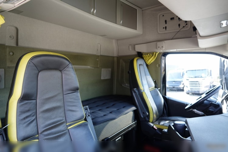 Volvo FH 16 / 750 KM / 6X4 / RAMA DŁ. 8 M / 373 TYS. KM  / DO ZABUDOWY zdjęcie 44