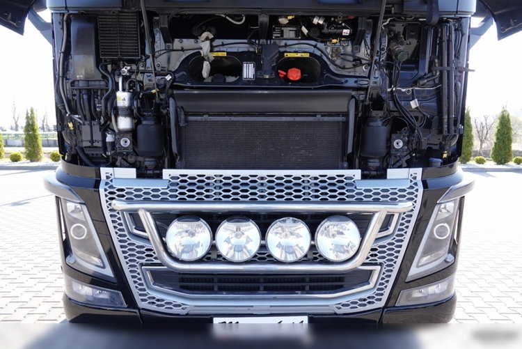 Volvo FH 16 / 750 KM / 6X4 / RAMA DŁ. 8 M / 373 TYS. KM  / DO ZABUDOWY zdjęcie 46