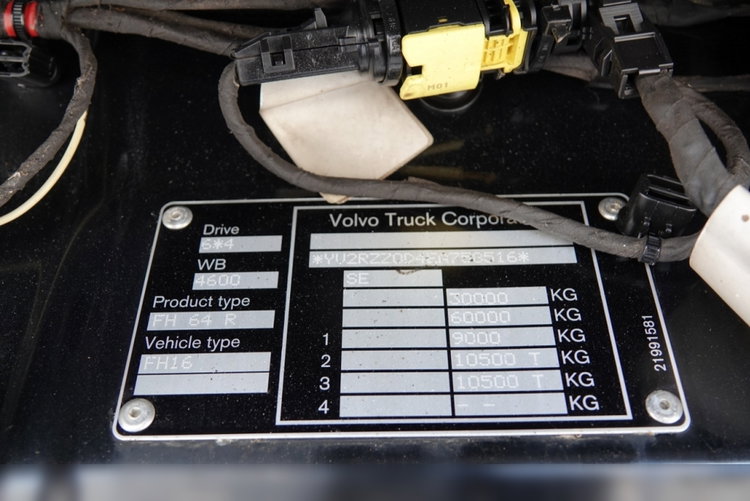 Volvo FH 16 / 750 KM / 6X4 / RAMA DŁ. 8 M / 373 TYS. KM  / DO ZABUDOWY zdjęcie 47