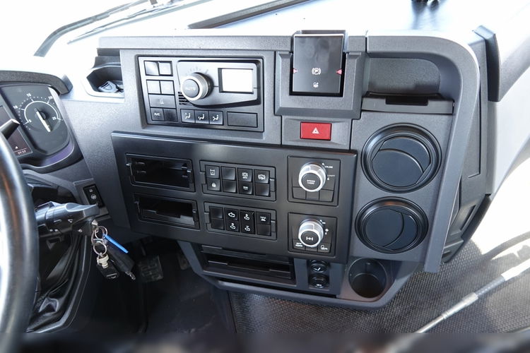 Renault C 380 / 8X4 / BETONOMIESZARKA / GRUSZKA / SCHWING STETTER 9M3 / EURO 6 / 2016 ROK zdjęcie 33
