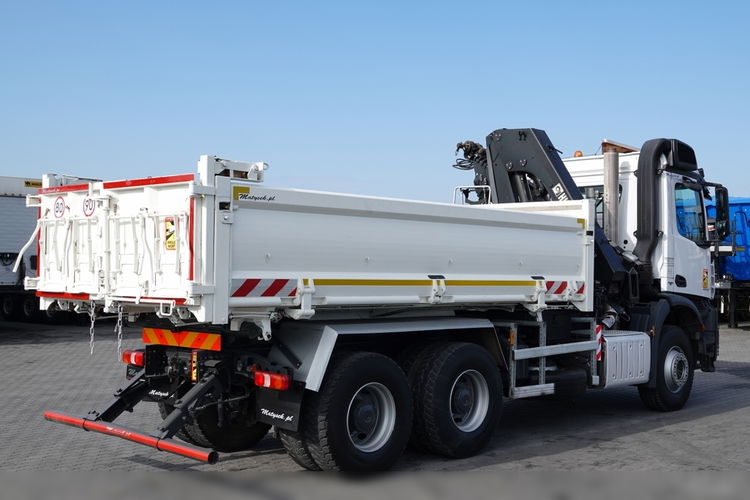 Mercedes -BENZ AROCS 2642 / 6X4 / 3 STR WYWROTKA + HDS HIAB 188 BS-3 / PILOT /  2X HYDROBURTA zdjęcie 22