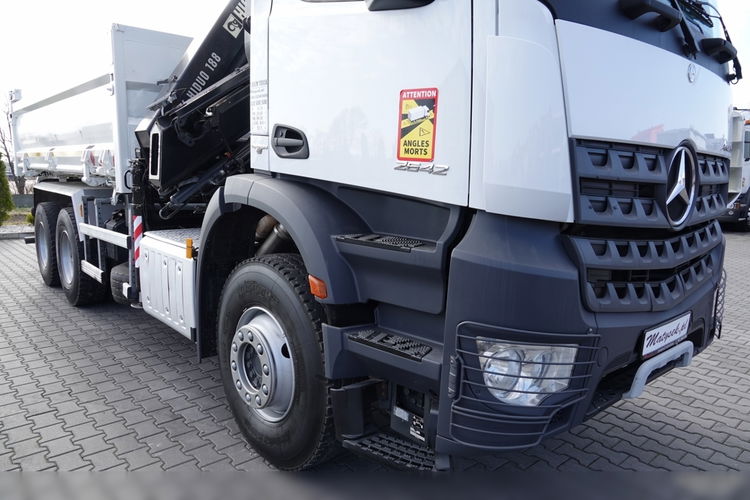 Mercedes -BENZ AROCS 2642 / 6X4 / 3 STR WYWROTKA + HDS HIAB 188 BS-3 / PILOT /  2X HYDROBURTA zdjęcie 25