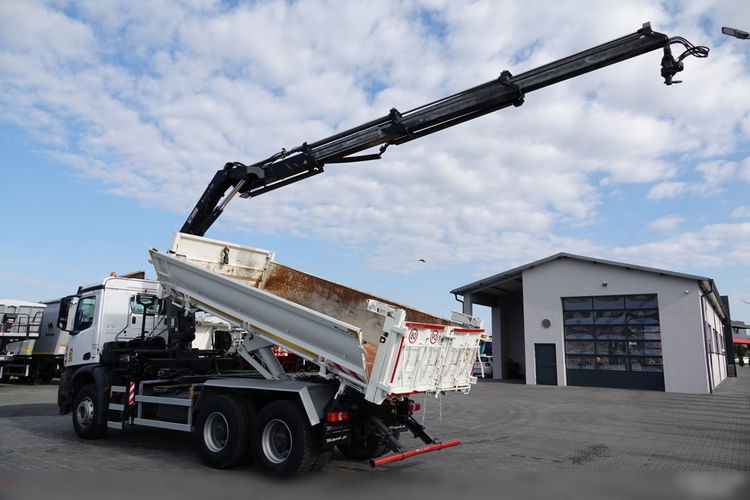 Mercedes -BENZ AROCS 2642 / 6X4 / 3 STR WYWROTKA + HDS HIAB 188 BS-3 / PILOT /  2X HYDROBURTA zdjęcie 3