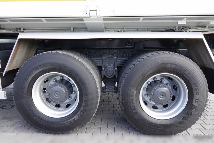 Mercedes -BENZ AROCS 2642 / 6X4 / 3 STR WYWROTKA + HDS HIAB 188 BS-3 / PILOT /  2X HYDROBURTA zdjęcie 44