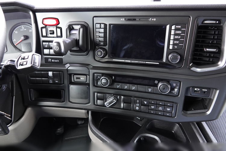 Scania R 500 / RETARDER / OPONY 100% / PRZÓD NA PODUSZKACH /   PO KONTRAKCIE SERWISOWYM zdjęcie 31