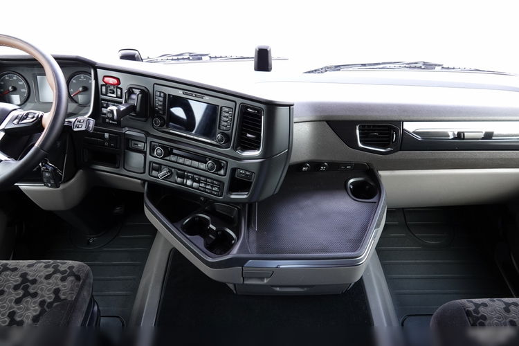 Scania R 500 / RETARDER / OPONY 100% / PRZÓD NA PODUSZKACH /   PO KONTRAKCIE SERWISOWYM zdjęcie 32