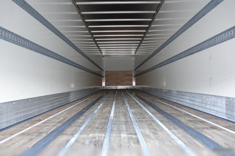 Fruehauf / KONTENER / KOFFER / MAŁO UŻYWANA / JAK NOWA / 2022 ROK / BARDZO MOCNA PODŁOGA: SZYNA-DESKA zdjęcie 13