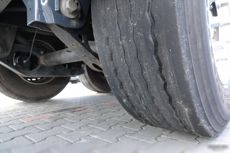 Fruehauf / KONTENER / KOFFER / MAŁO UŻYWANA / JAK NOWA / 2022 ROK / BARDZO MOCNA PODŁOGA: SZYNA-DESKA zdjęcie 18