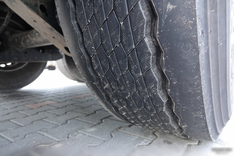 Fruehauf / KONTENER / KOFFER / MAŁO UŻYWANA / JAK NOWA / 2022 ROK / BARDZO MOCNA PODŁOGA: SZYNA-DESKA zdjęcie 19