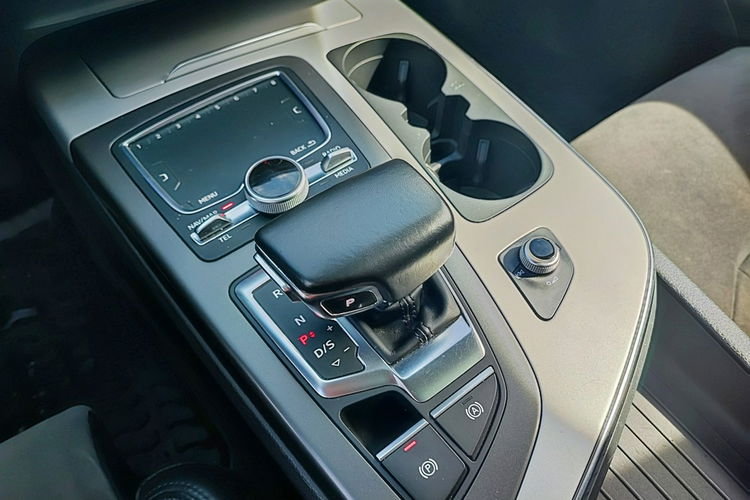 Audi Q7 quattro + 7 miejsc + automat zdjęcie 18