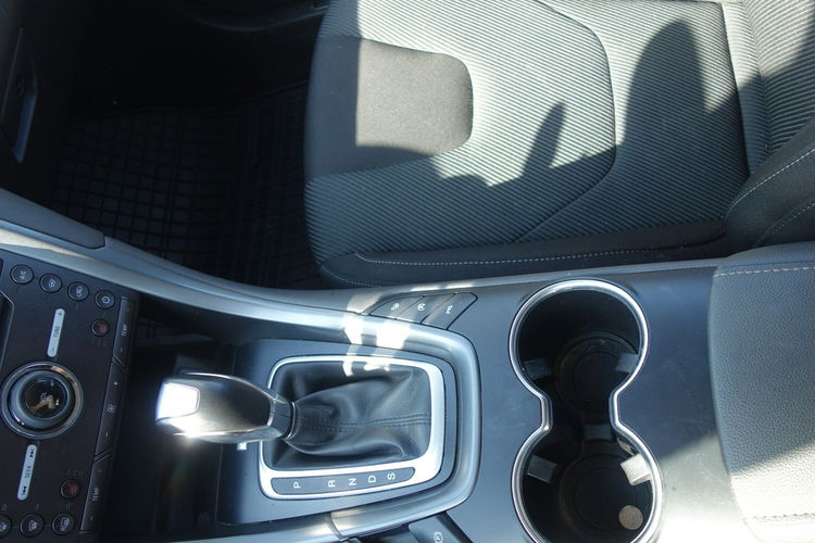 Mondeo Ford Mondeo 2.0 zdjęcie 9