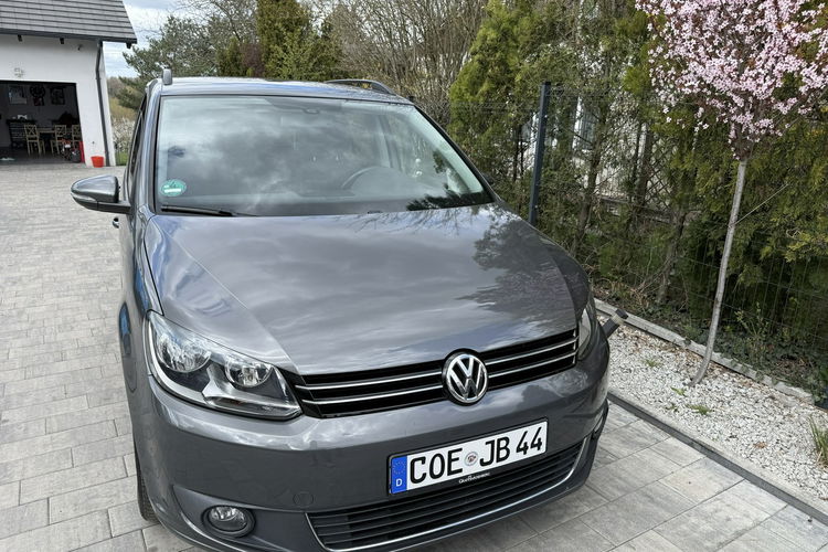 Volkswagen Touran zadbany - oryginalny przebieg zdjęcie 28