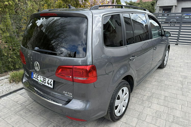Volkswagen Touran zadbany - oryginalny przebieg zdjęcie 4