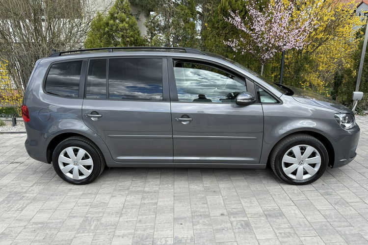 Volkswagen Touran zadbany - oryginalny przebieg zdjęcie 6