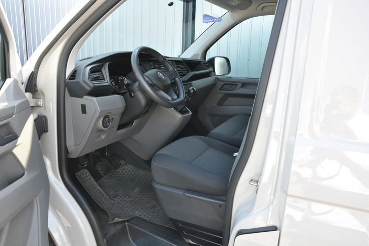 Volkswagen Transporter 2.0TDI 150KM Furgon 6-G SalonPL 1wł Klimatyzacja Hak zdjęcie 15