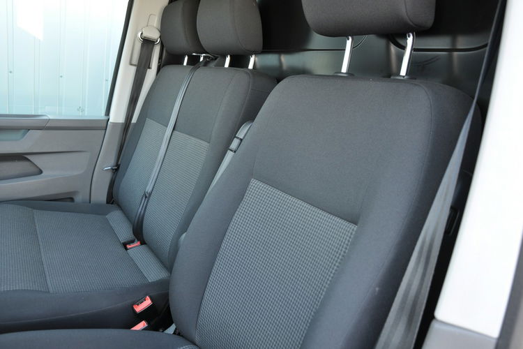 Volkswagen Transporter 2.0TDI 150KM Furgon 6-G SalonPL 1wł Klimatyzacja Hak zdjęcie 17