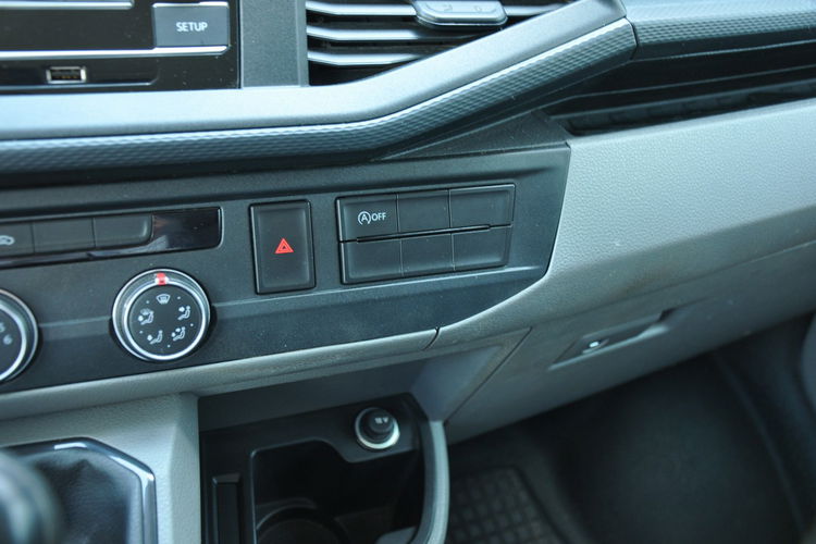 Volkswagen Transporter 2.0TDI 150KM Furgon 6-G SalonPL 1wł Klimatyzacja Hak zdjęcie 21