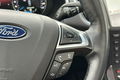 samochód osobowy Ford zdjęcie 27