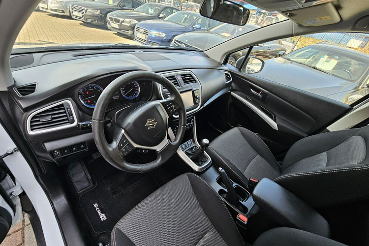 Suzuki SX4 S-Cross biała perła, navigaca, grzane fotele, serwis, telefon zdjęcie 18