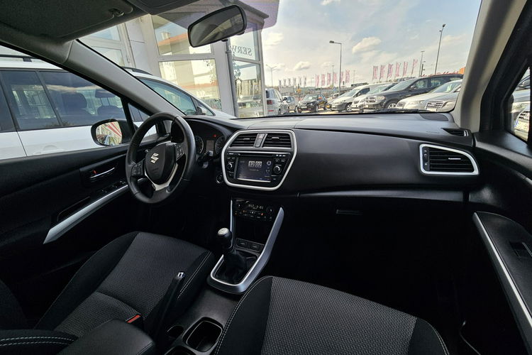 Suzuki SX4 S-Cross biała perła, navigaca, grzane fotele, serwis, telefon zdjęcie 24