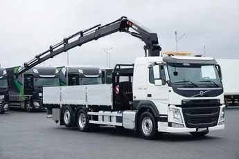 Volvo FM / 500 / 6 X 2 / SKRZYNIOWY + HDS / HIAB 232 E-6 / WYSIĘG 17 M / OŚ SKRĘTNA